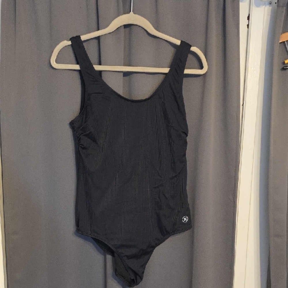 Hurley Women's Classic Black Swimsuit Built In Bra Ribbed‎ Ruched Sz L EUC